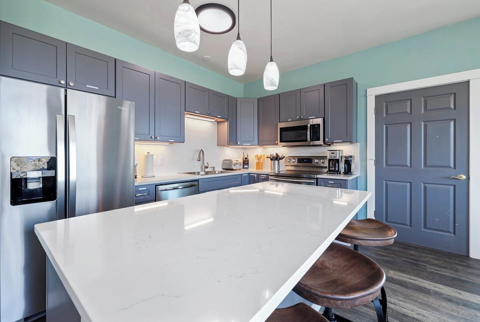 Kitchen island is perfect for meal prepping!