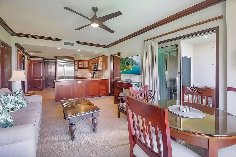 Open-concept elegance with island breezes & stunning ocean vistas