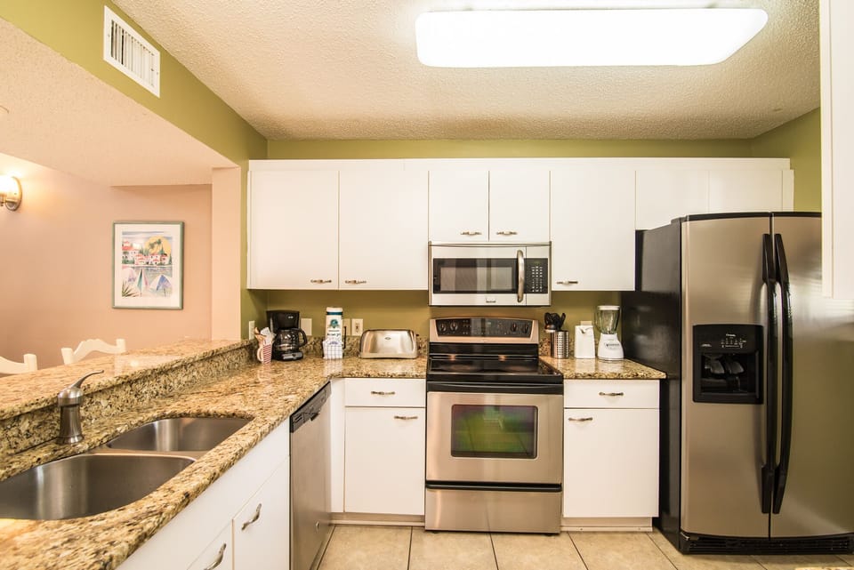 Full Kitchen