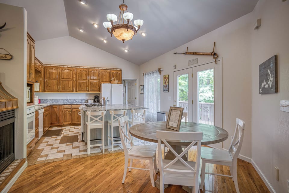 25-6091 Holiday Shores Ave-25