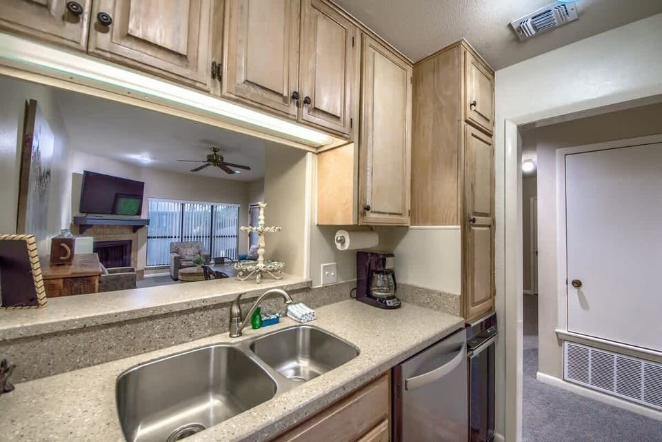 Fully Equipped Kitchen. 