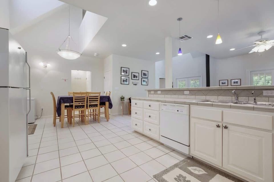 Beautiful kitchen!