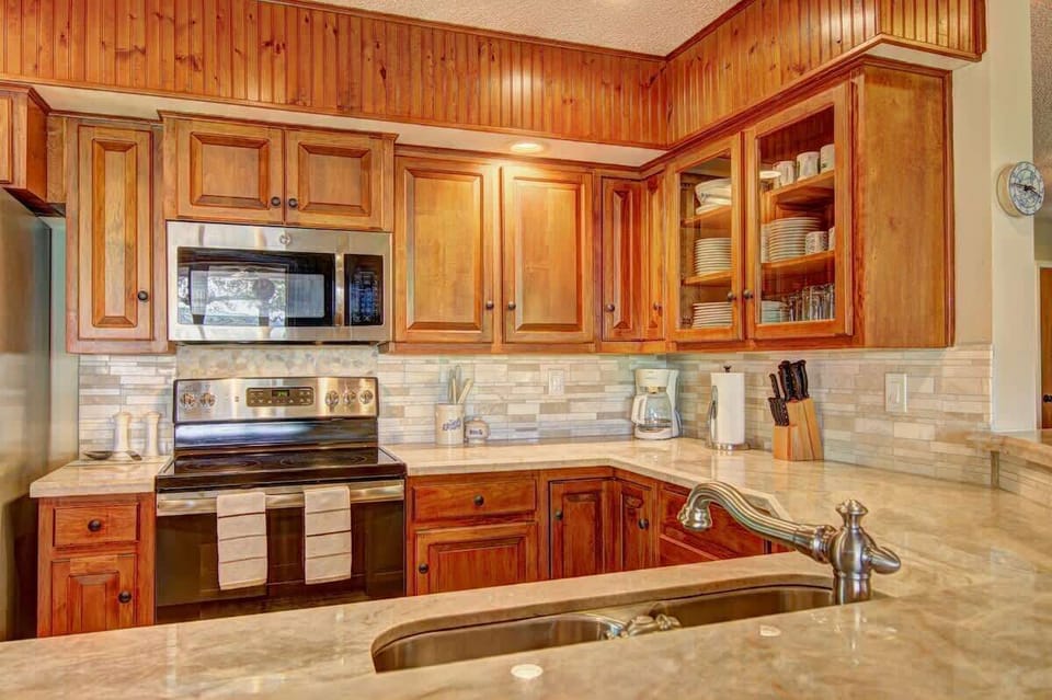 Fully stocked kitchen. 