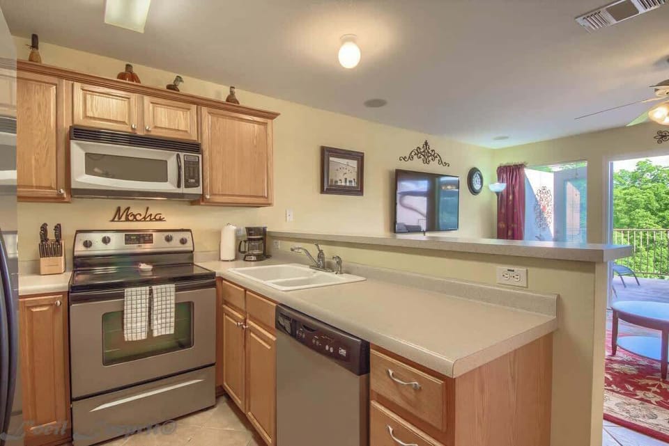 Fully loaded kitchen!