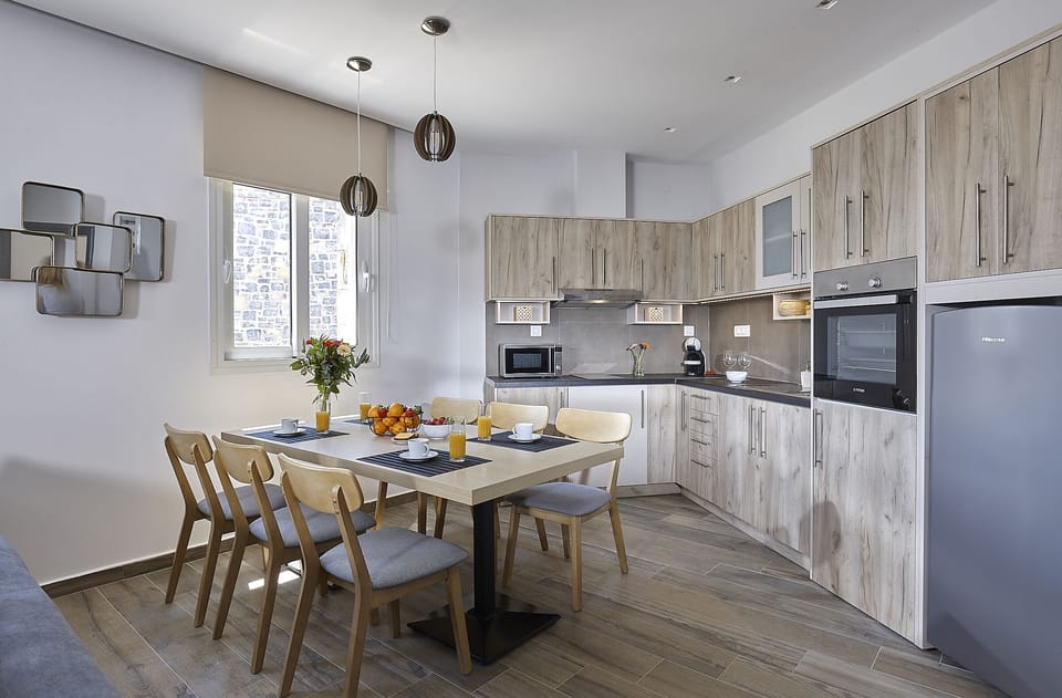Deluxe 2-Bedroom Apartment Partial Sea View | Private kitchen | Espresso maker, coffee/tea maker, electric kettle