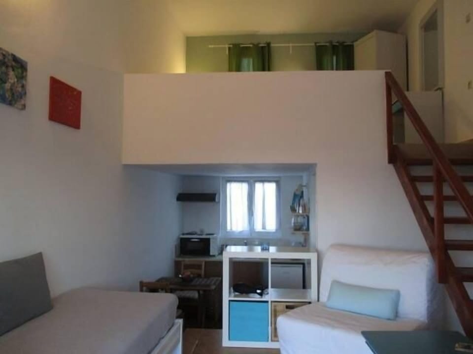 Standard Studio, Garden View, Mezzanine | Living area | Flat-screen TV
