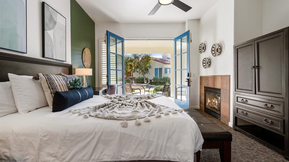 Studio Bedroom