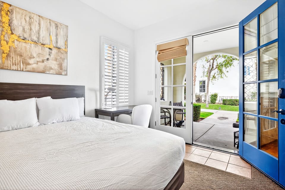 Studio Bedroom