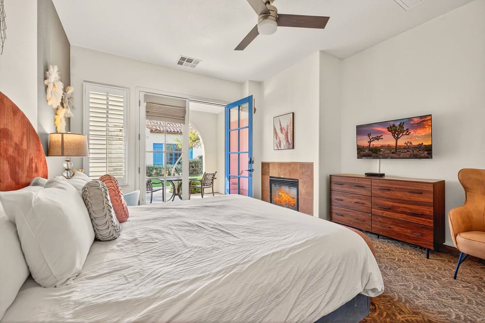 Studio Bedroom