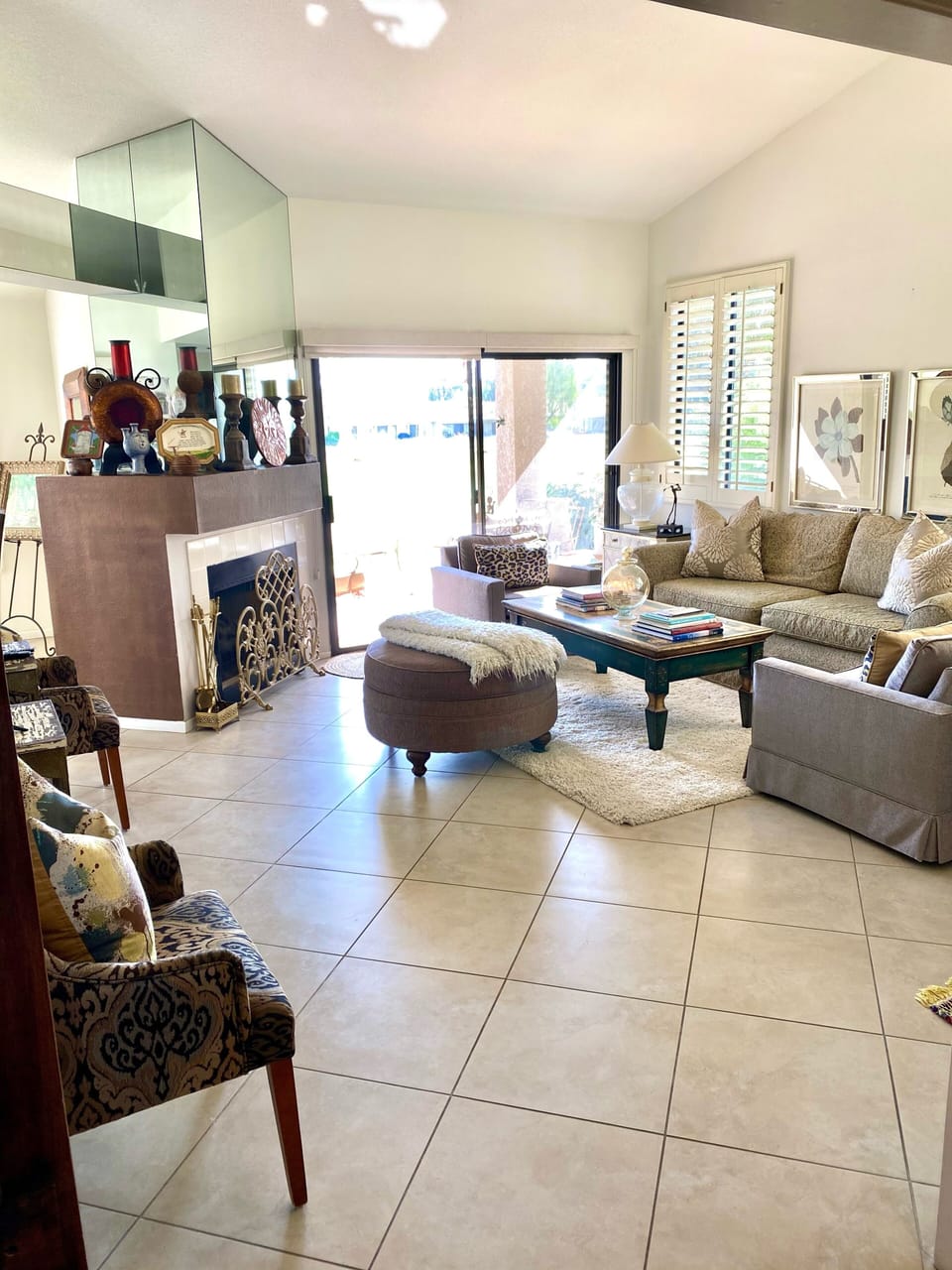 Nicely decorated living room with flat screen tv - Nicely decorated living room with flat screen tv
