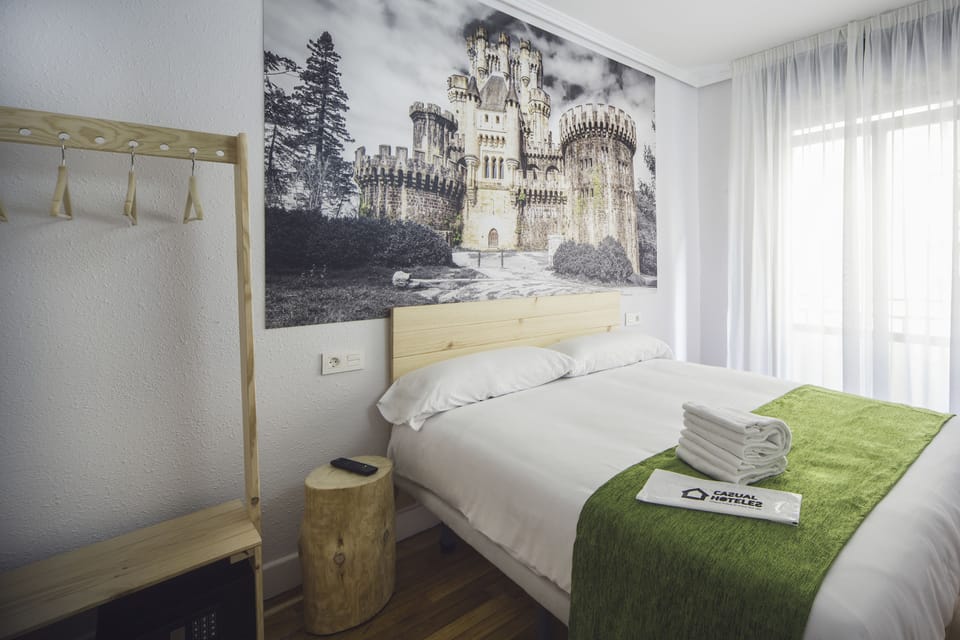 Single Room Exterior Private Bathroom | In-room safe, blackout drapes, soundproofing, free WiFi
