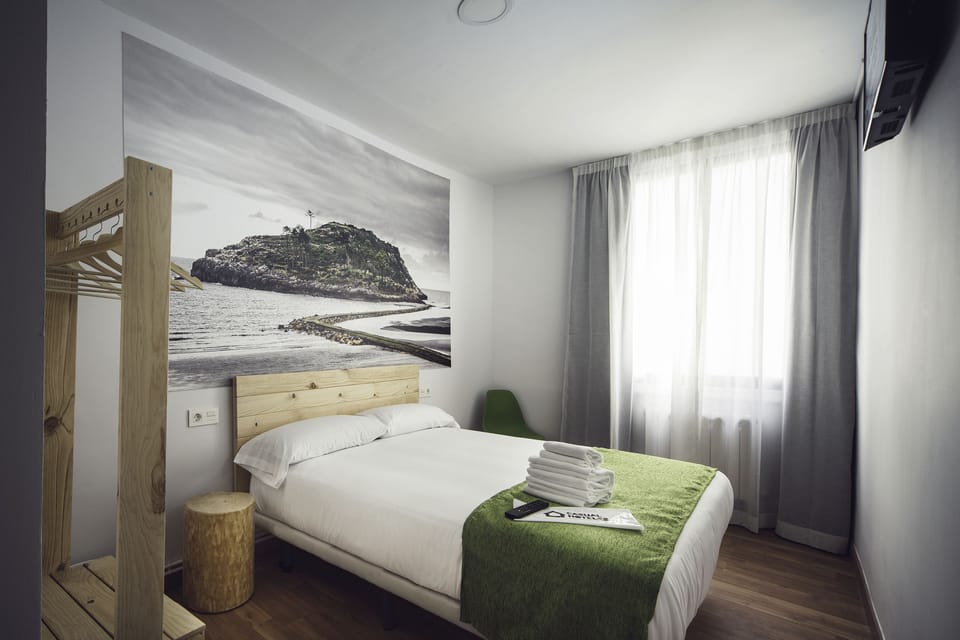 Double Room | In-room safe, blackout drapes, soundproofing, free WiFi