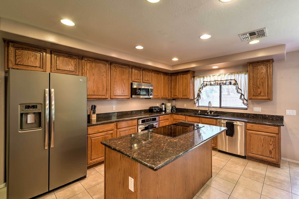 Kitchen | Fully Equipped w/ Cooking Essentials