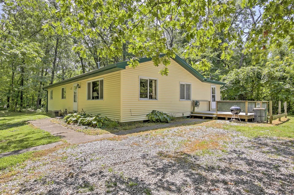 Exterior | Parking | Carport (2 Vehicles) | Driveway (2 Vehicles)