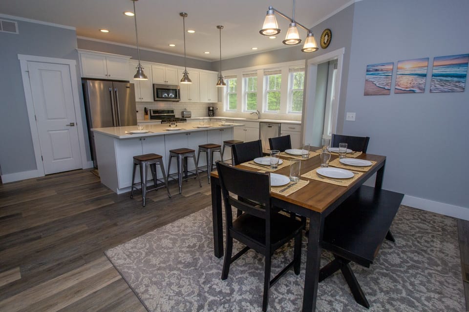 Main Level | Dining Room