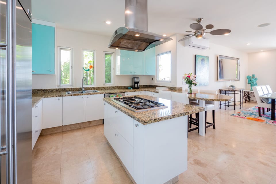 Fully equipped kitchen