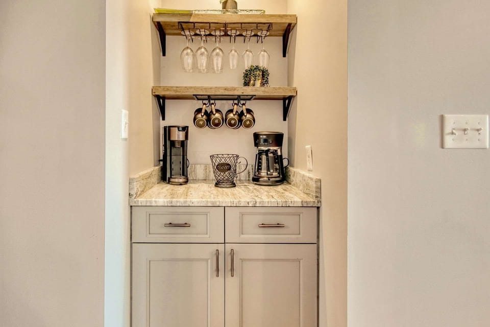 Coffee/Wine Bar