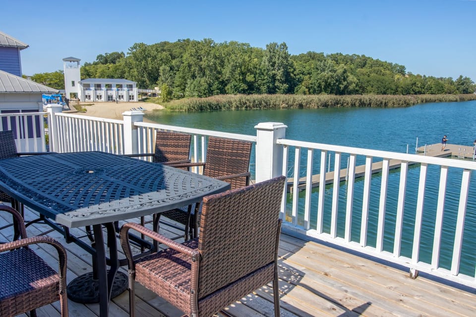 Second Level | Balcony Overlooking Lake Kai