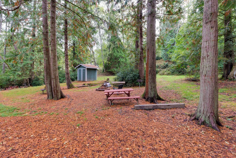 Exterior | Outdoor Dining | Fire Pit | Playground