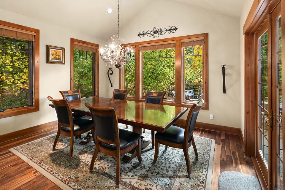 Buttercup Manor: - Dining Table that expands to seat 8.
