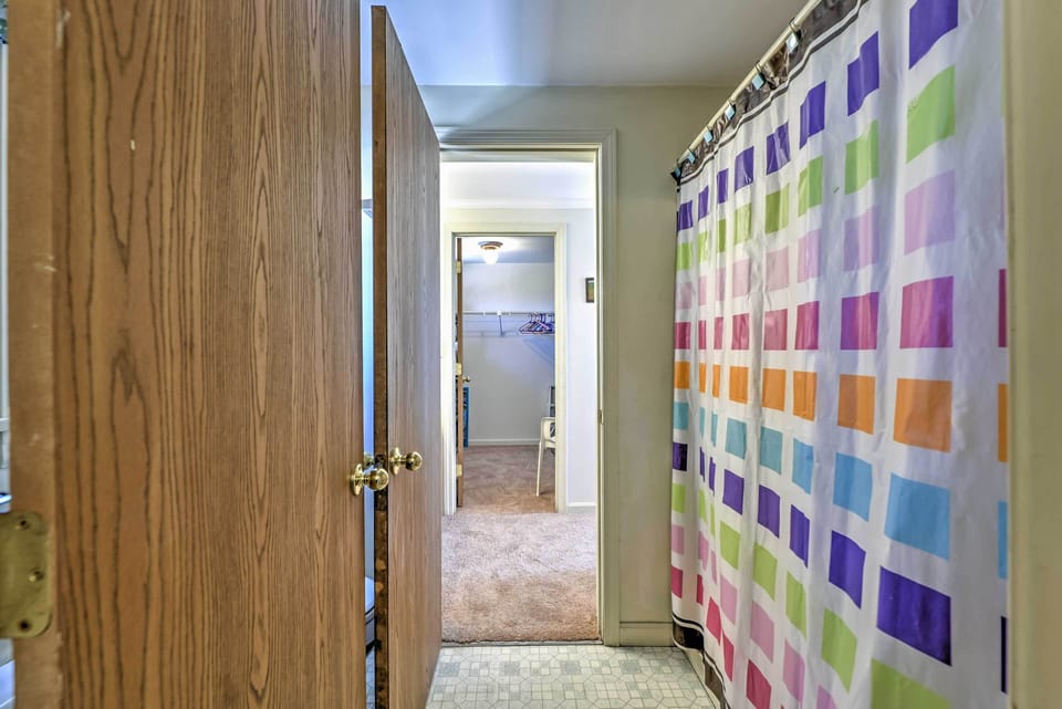 Bathroom | Shower/Tub Combo