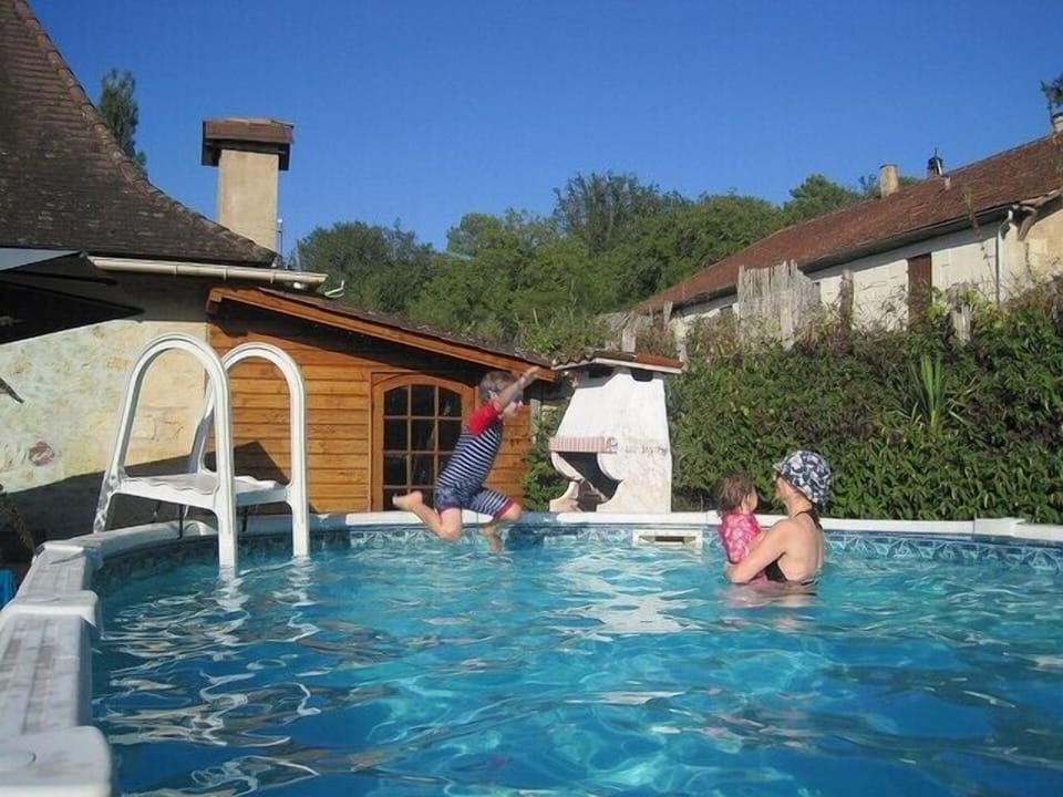 8 x 4m swimming pool
