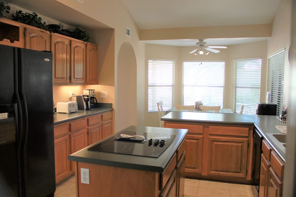 Kitchen: 