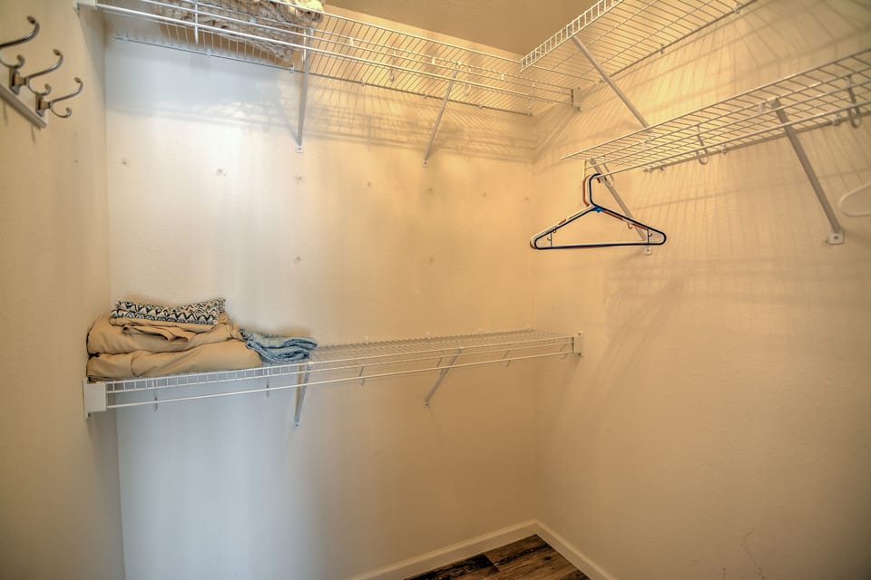 Closet 1 (Master)