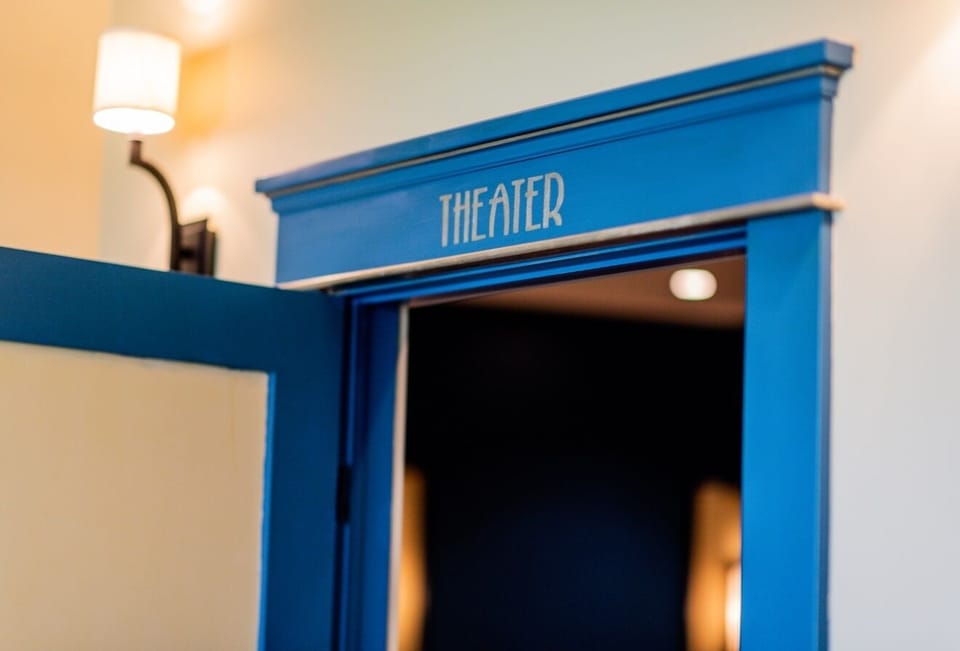 Separate, sound proof Theatre room, DVD, BlueRay, Bluetooth Receiver