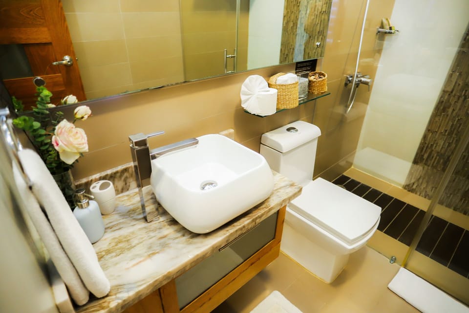 3rd Guest Bedroom bathroom 