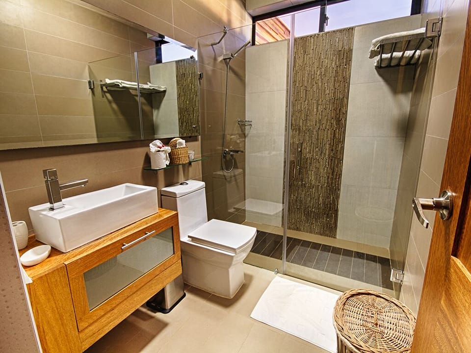 2ndGuest Bathroom - Salle de bain 