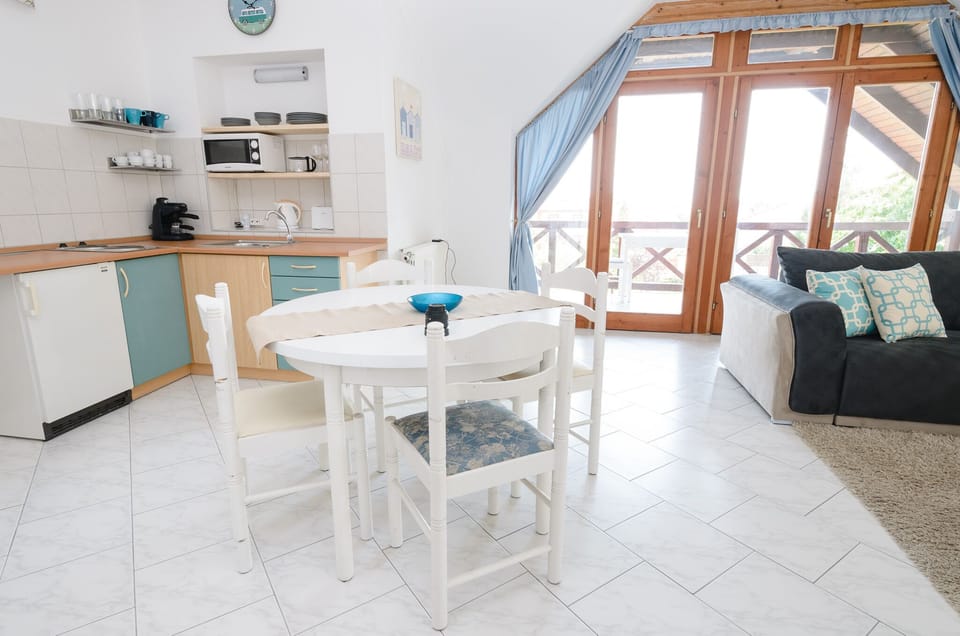 Kitchen and dining area