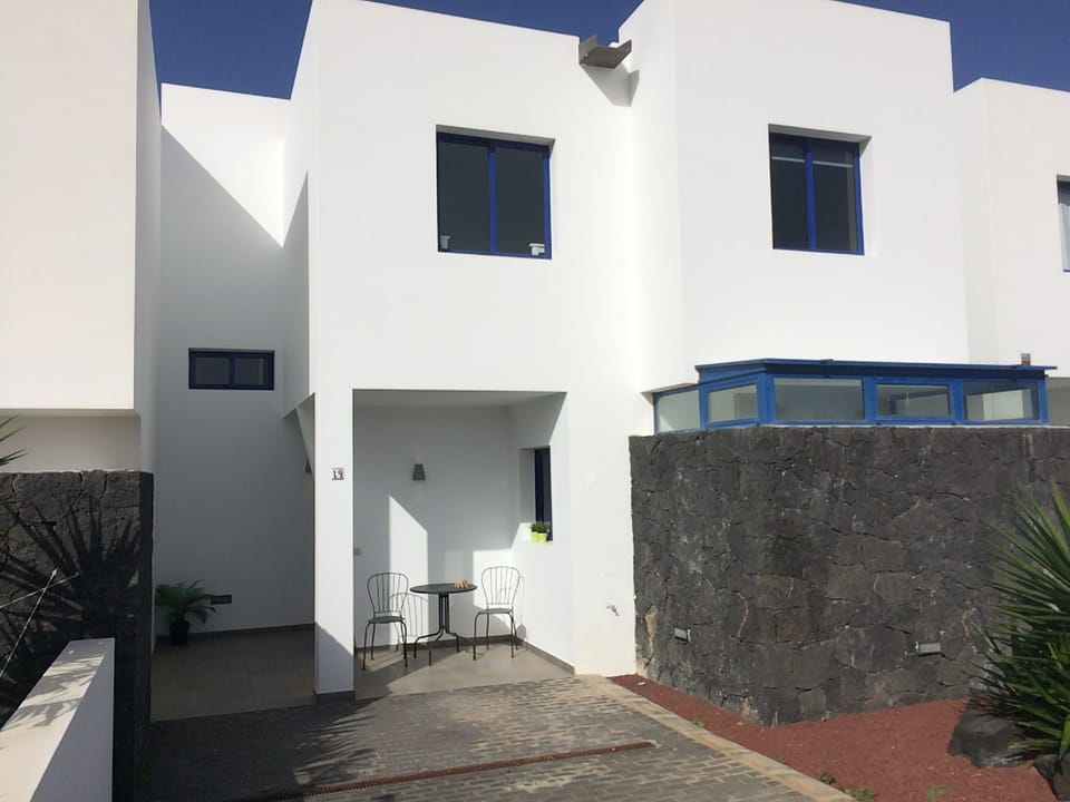 Villa entrance and front