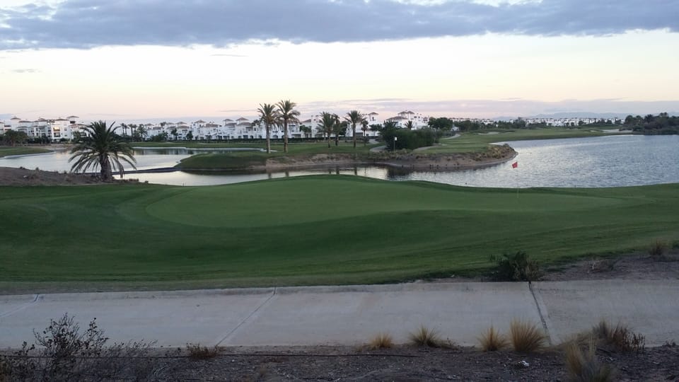 Apartment situated on the Jack Nicholas designed 18 hole golf course 