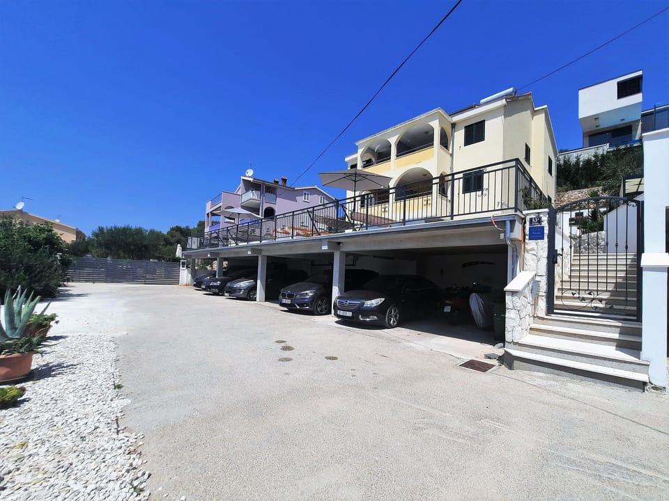 Main entrance, access stairs