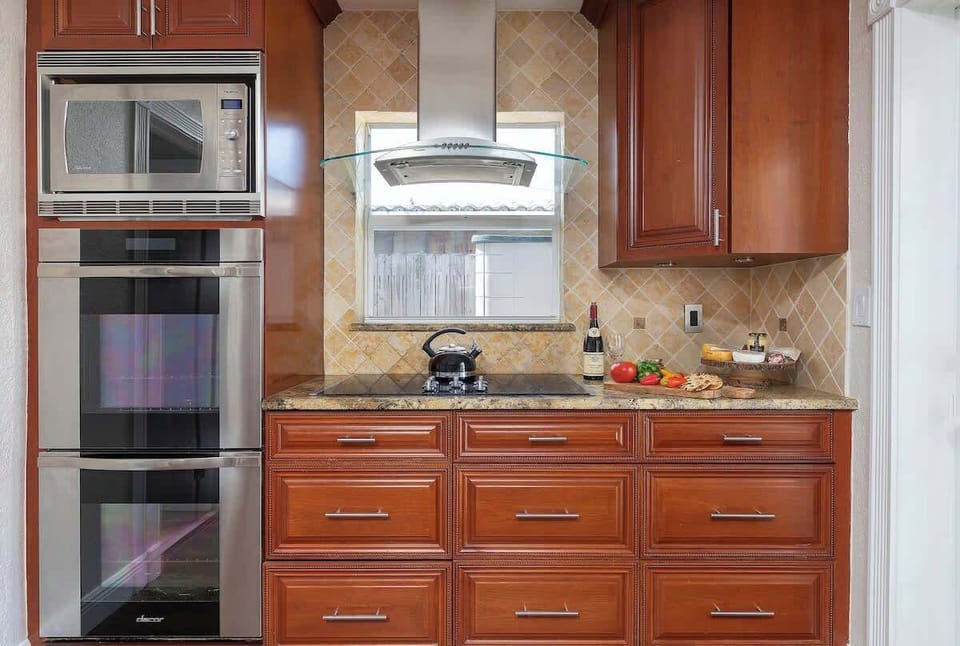 Upscale modern appliances in stainless steel