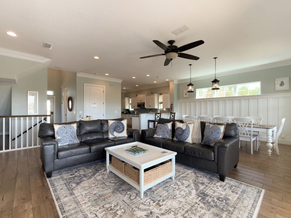 2nd Floor Living Room