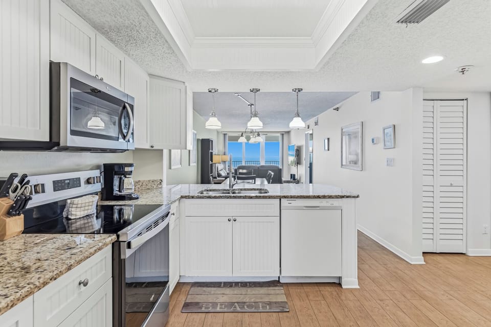 JC Resorts Hamilton House 302 Kitchen Indian Rocks Beach-2(2048 Pixels)18