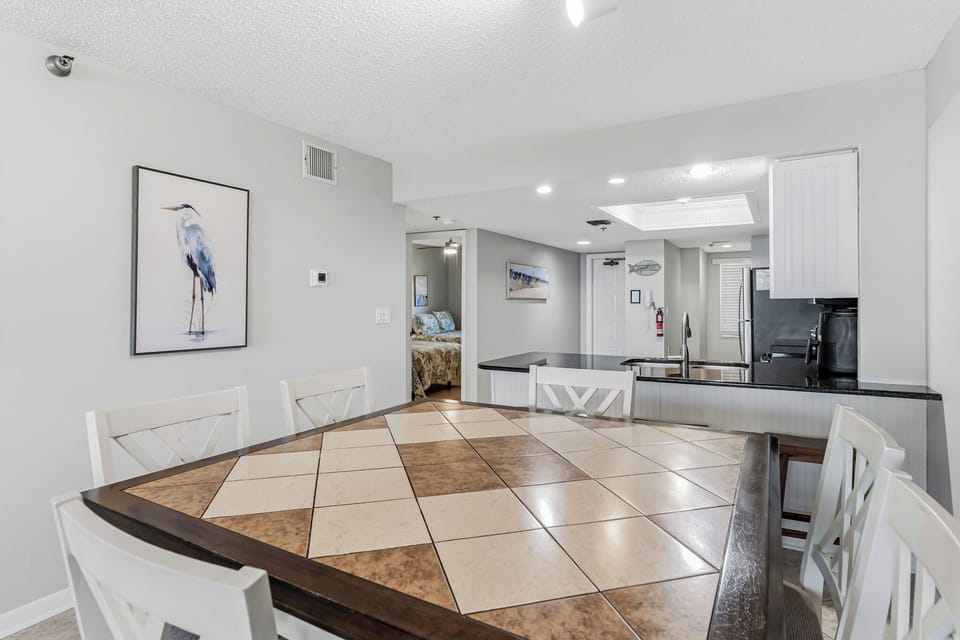 JC Resorts Hamilton House Dining Room Indian Rocks Beach-2(2048 Pixels)12