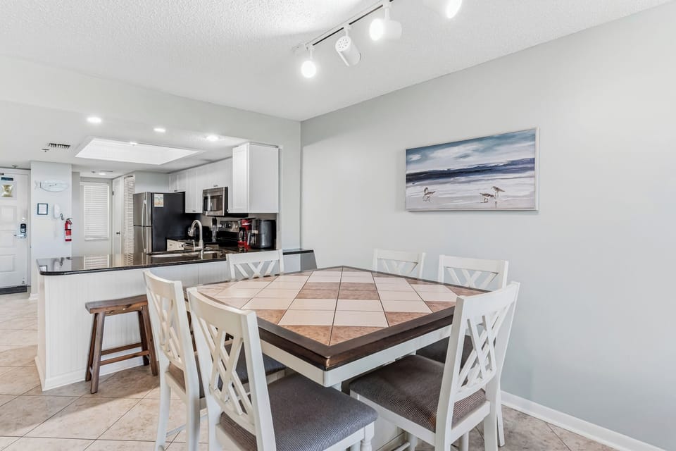 JC Resorts Hamilton House Dining Room Indian Rocks Beach-1(2048 Pixels)13