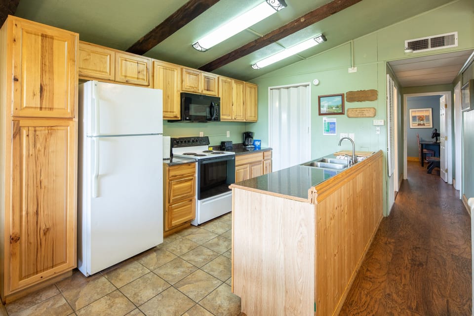 Fully-equipped kitchen