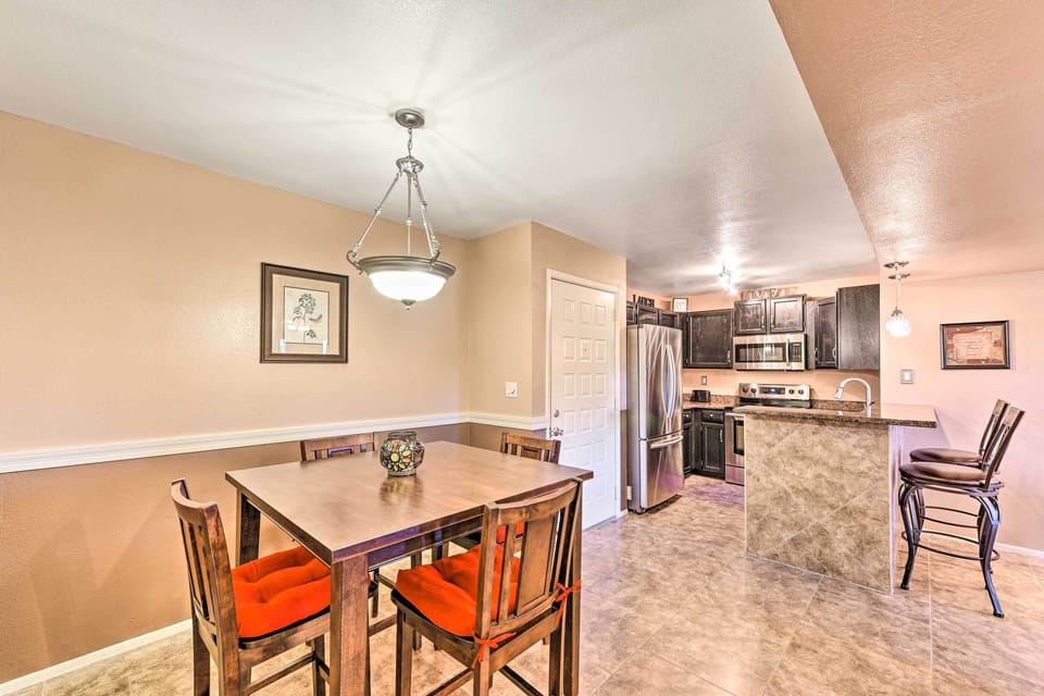 Dining Area | Dishware Provided