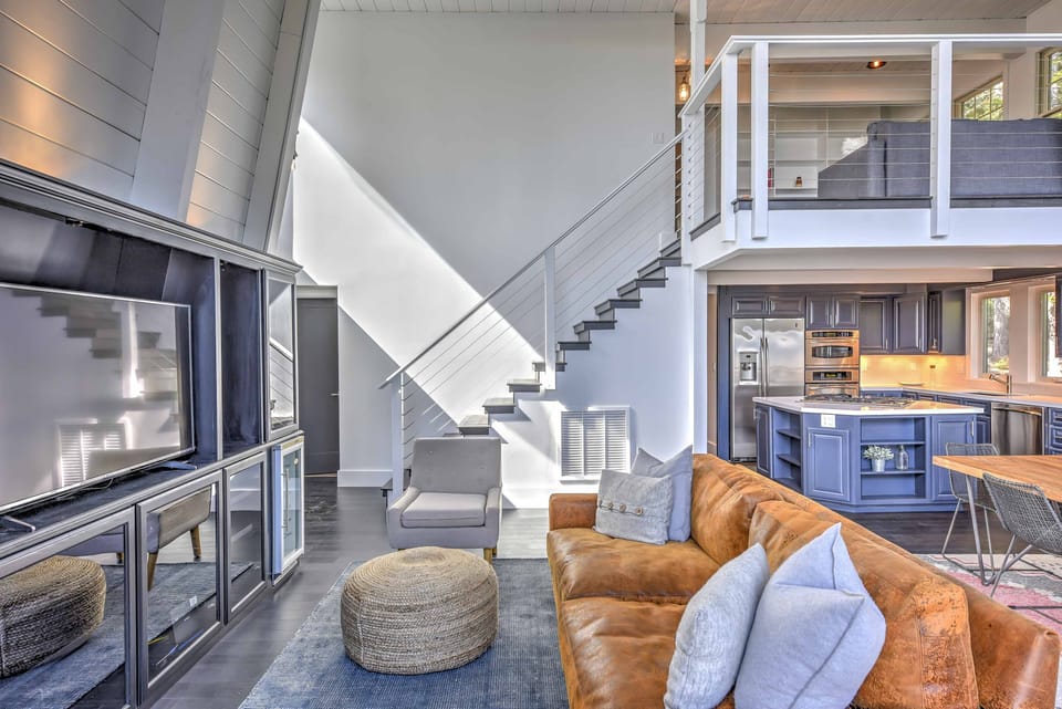Living Room | Free WiFi