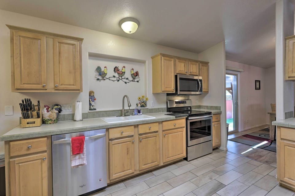 Kitchen | Dishware & Glassware