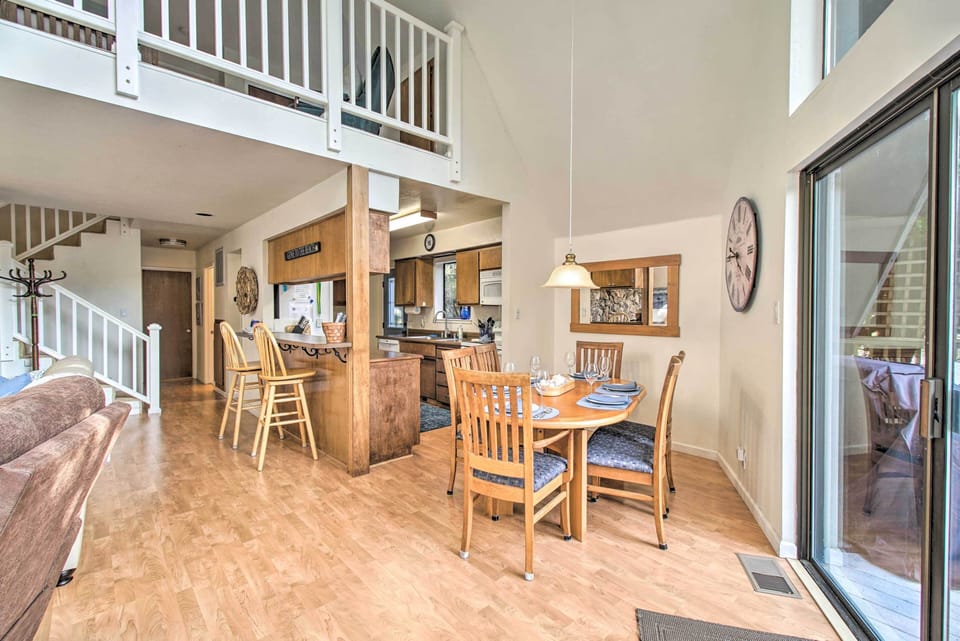 Dining Area | Vaulted Ceilings