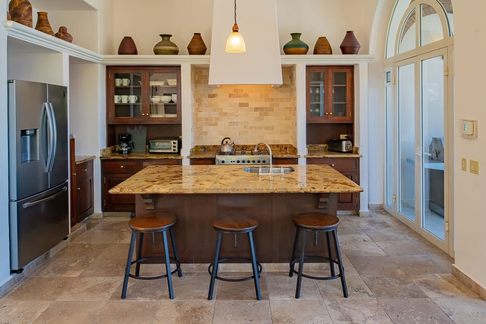 Fully equipped kitchen