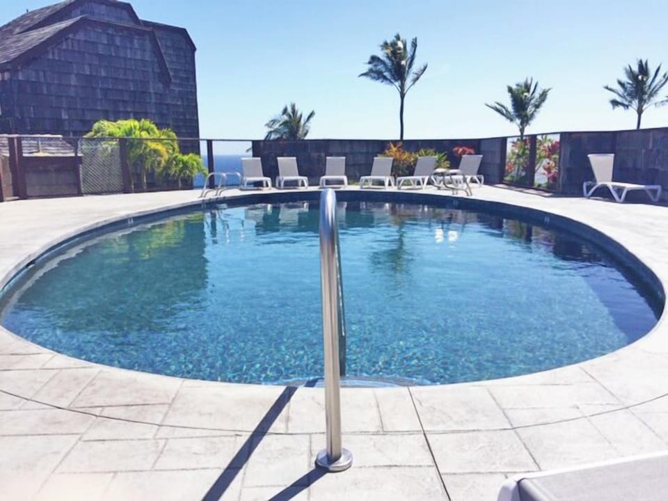 Sealodge Pool