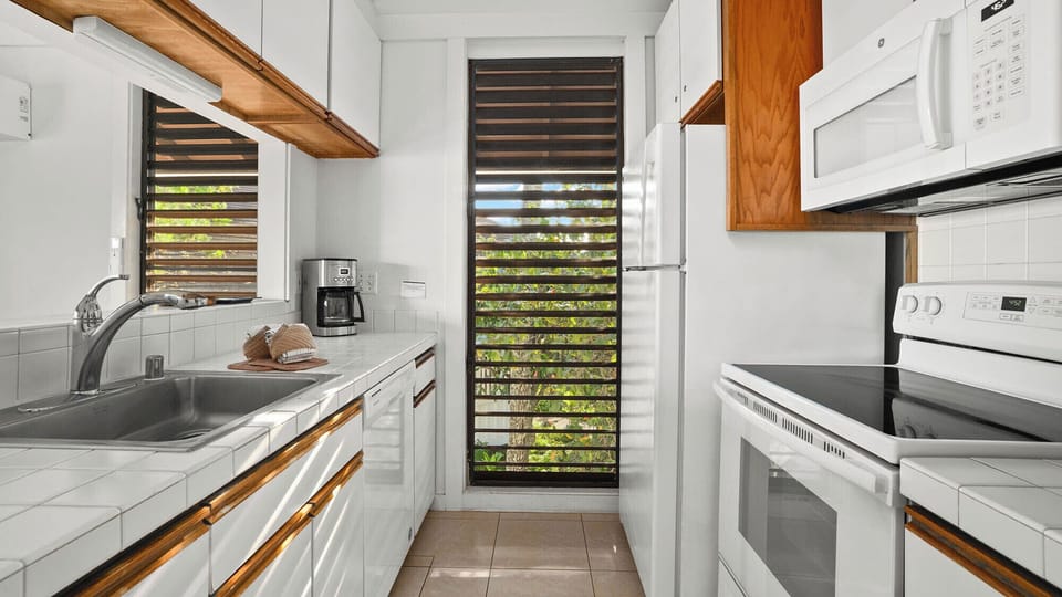 Kiahuna Plantation #186 - Fully Equipped Kitchen Kitchen - Parrish Kauai