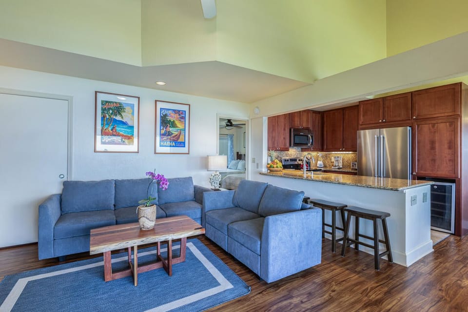 Living area has high ceilings