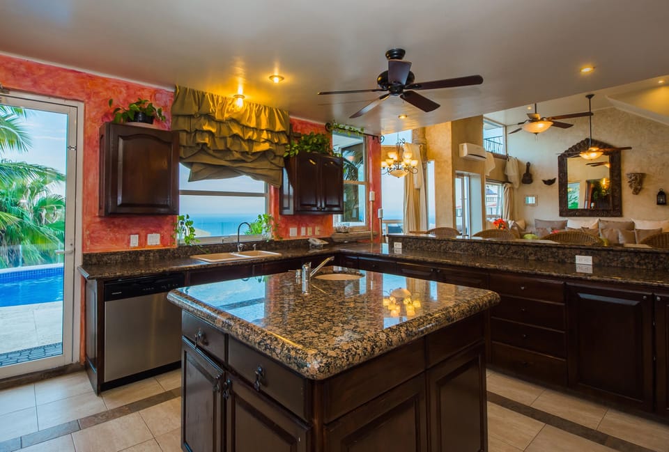 Gourmet kitchen
